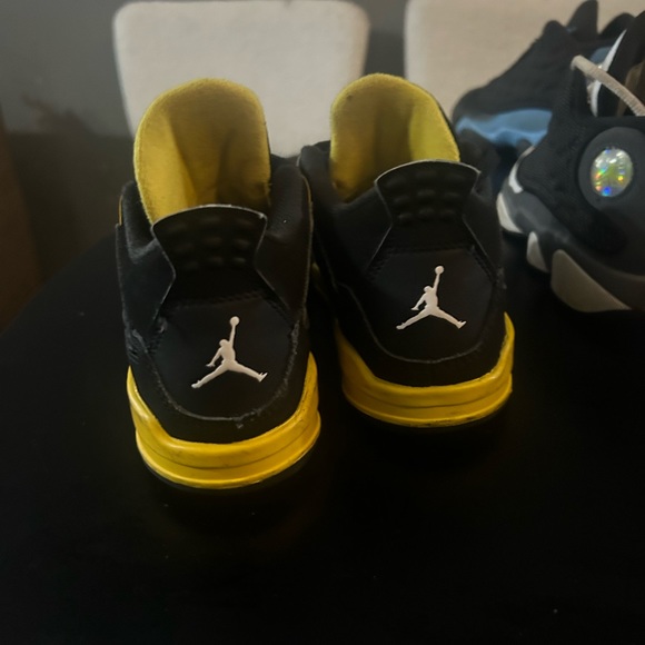 Thunder 4s - Picture 2 of 3
